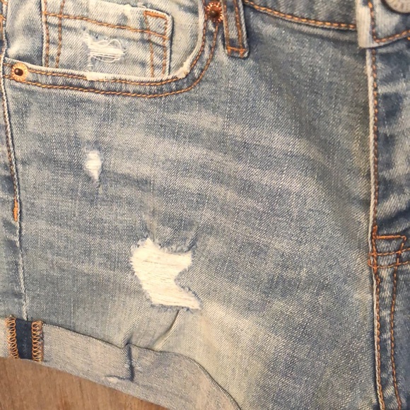 Aeropostale Light Blue Wash Midi Jean Shorts Size 4 - Picture 2 of 15